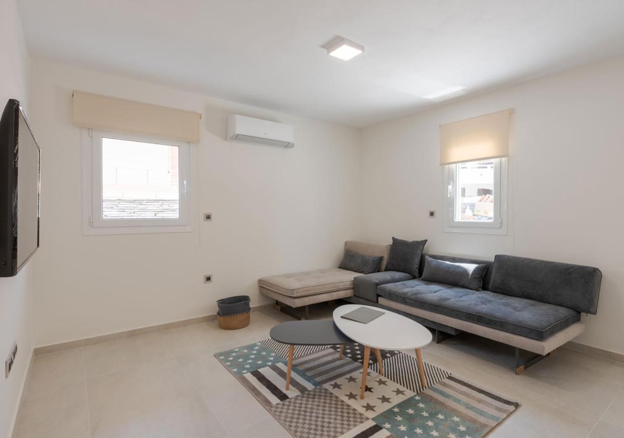 Costa Vasia Seaside Suites And Apartments 沃拉哈蒂 外观 照片